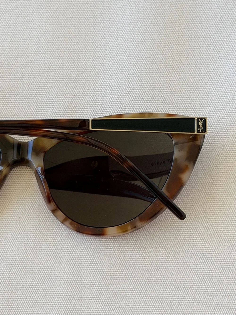 Saint Laurent Tortoiseshell Cat-Eye Sunglasses - Tortoise & Brown Lenses